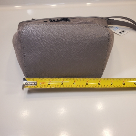 Time and Tru Gray Crossbody Bucket Bag - Picture 15 of 15